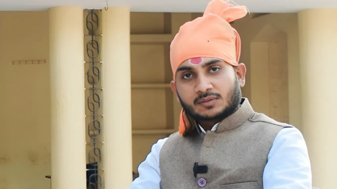 प्रद्युम्न चौबे, वाराणसी के युवा नेता और समाजसेवी