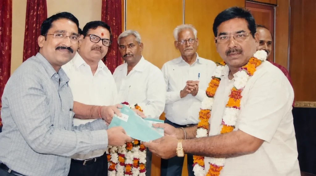 S.N. Singh receiving recognition during his Railway career in Varanasi